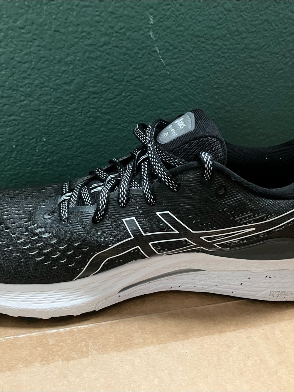 Asics Gel Kayano Black and White Women's 9.5 Athletic Running Shoes - Picture 6 of 11